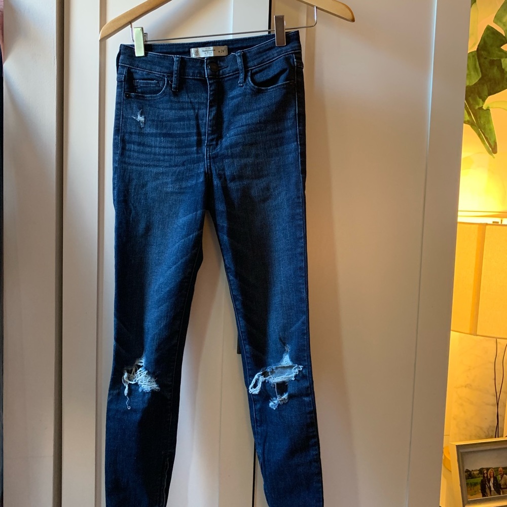 Abercrombie medium waist blue jeans with zips